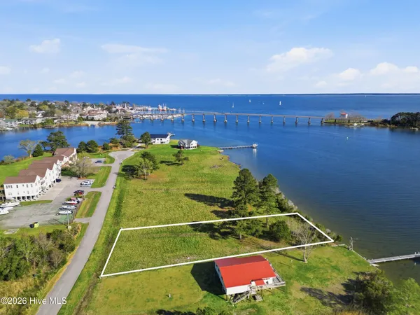 $545,000 | 8044 Treasure Drive, Oriental, NC 28571