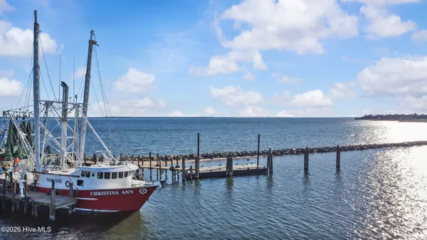 $545,000 | 8044 Treasure Drive, Oriental, NC 28571