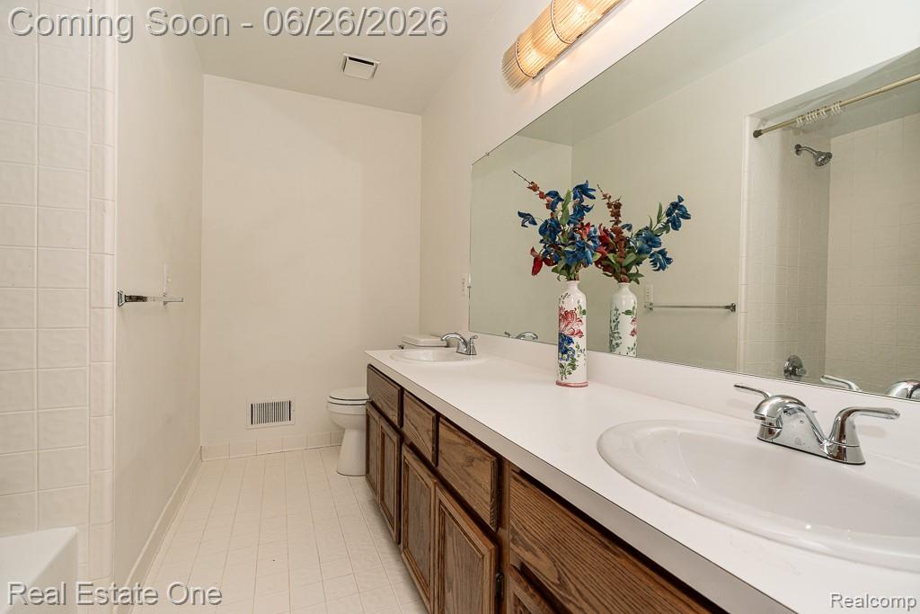 2898 Eagle Drive Rochester, MI 48309 - Photo 33 of 52 2898 Eagle_MLS-036.jpg