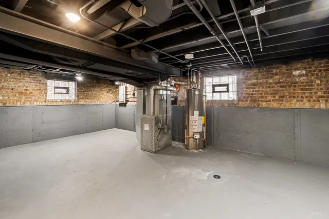 $300,000 | 3605 South Harvey Avenue, Berwyn, IL 60402