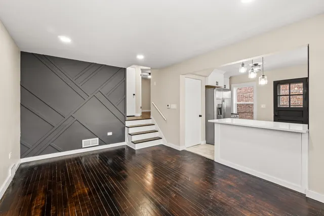 $300,000 | 3605 South Harvey Avenue, Berwyn, IL 60402