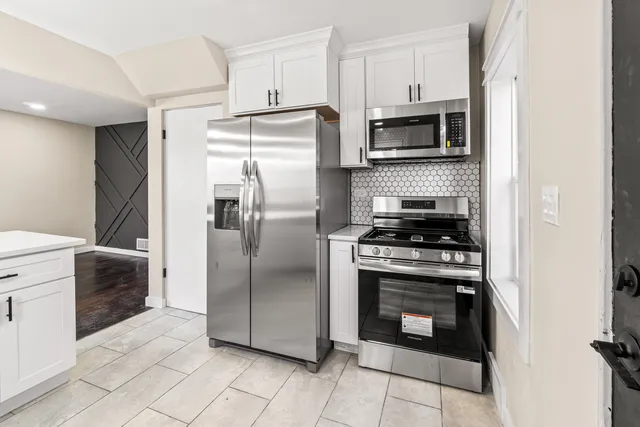 $300,000 | 3605 South Harvey Avenue, Berwyn, IL 60402