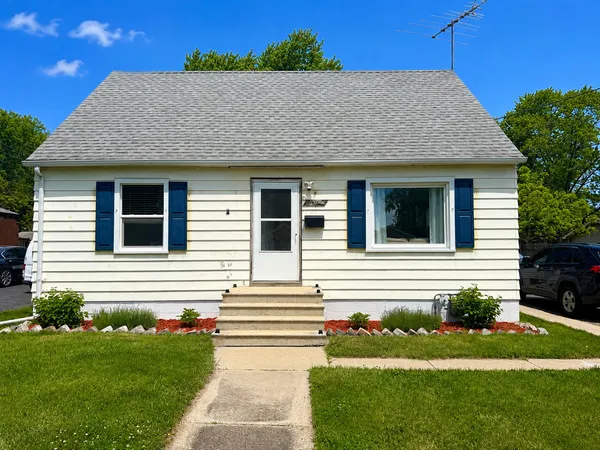$229,900 | 1004 21st Street, Zion, IL 60099