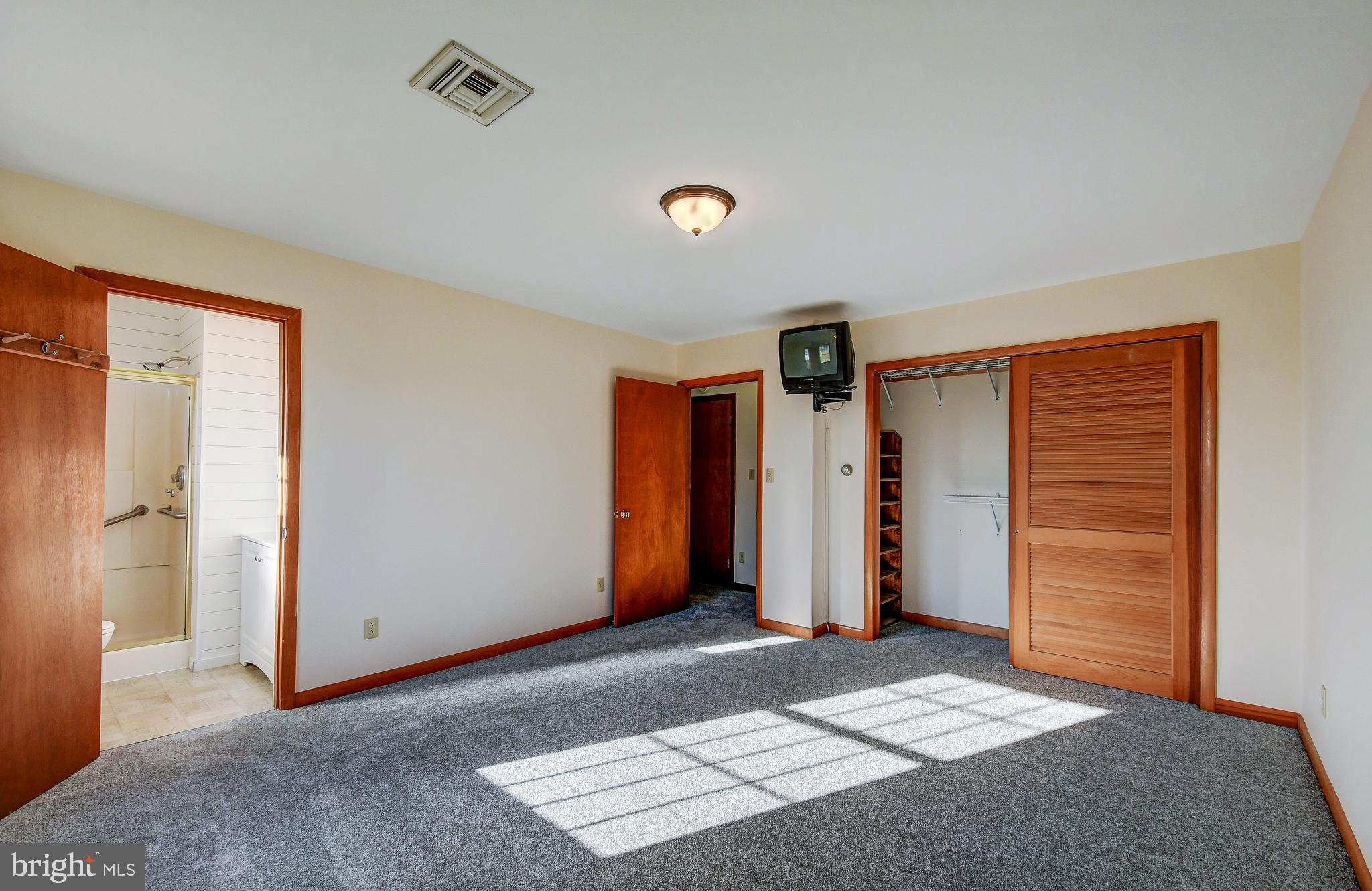 9 West McKinley Road Delta, PA 17314 - Photo 16 of 40 Master Bedroom