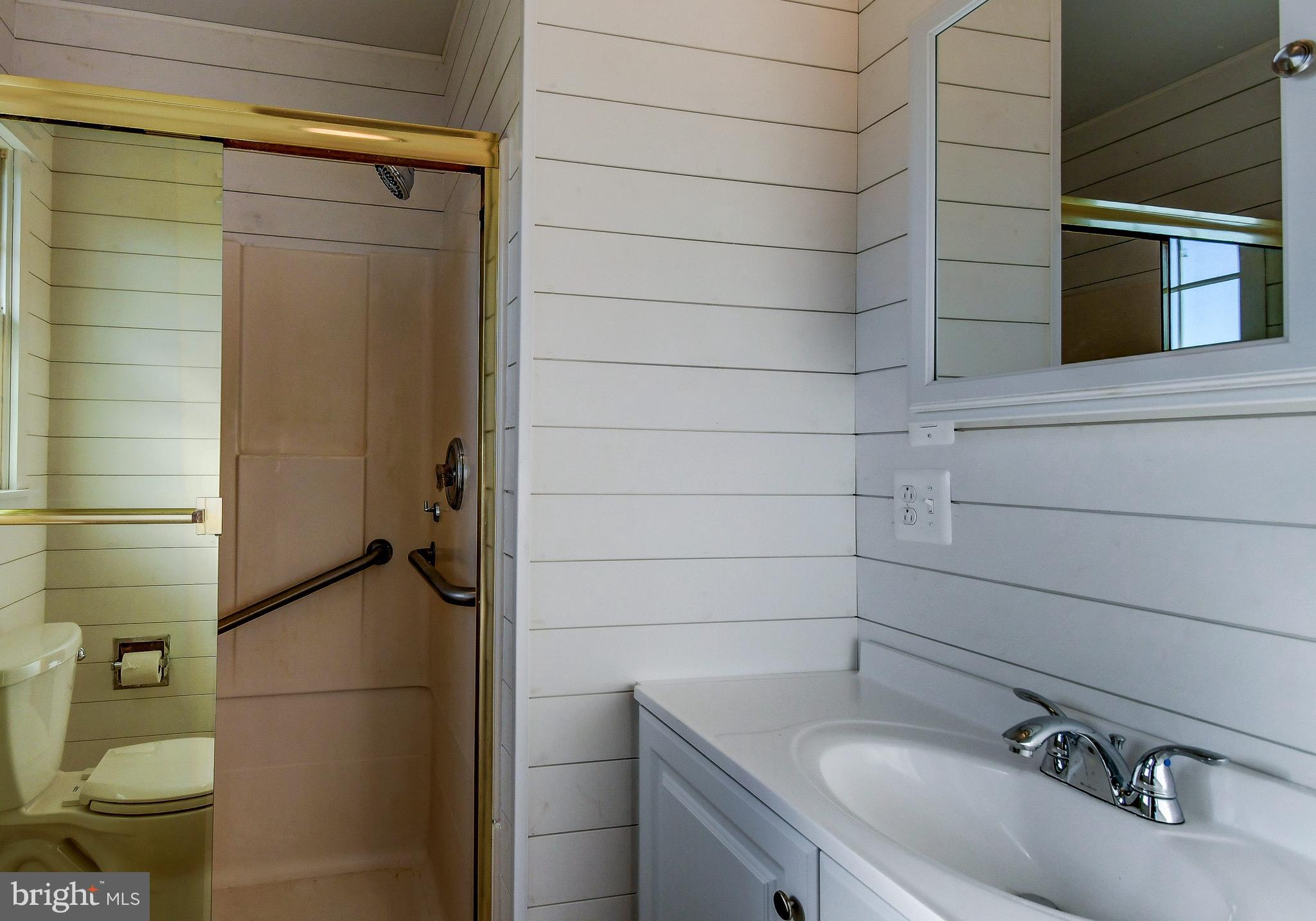 9 West McKinley Road Delta, PA 17314 - Photo 18 of 40 Master Bath