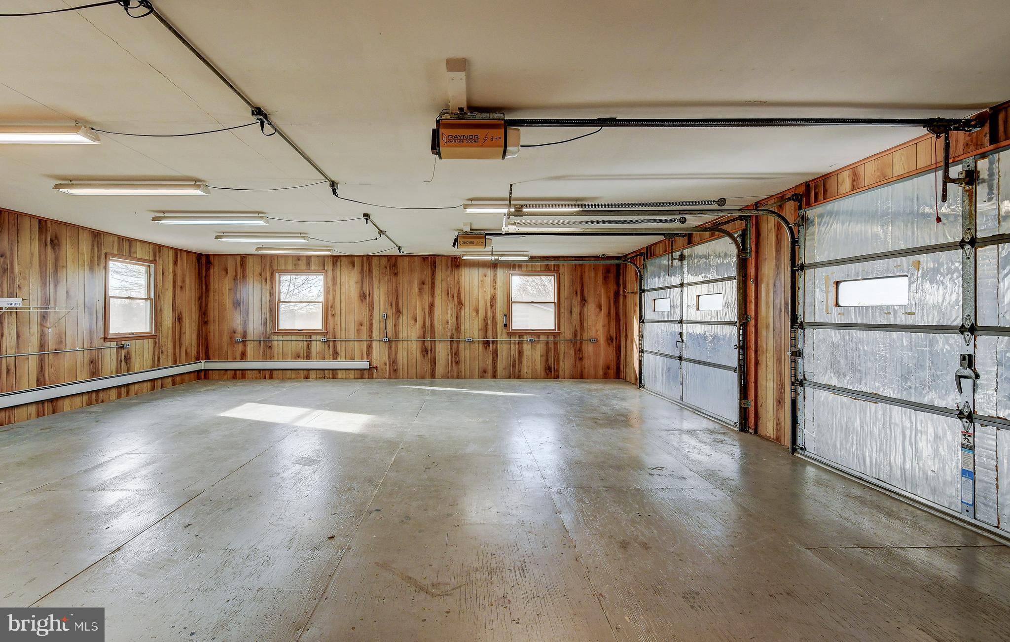 9 West McKinley Road Delta, PA 17314 - Photo 32 of 40 Upper Level (Main) Garage - Spacious and Heated