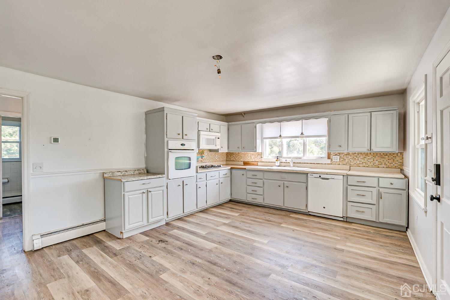 641 Willow Road Hillsborough, NJ 08844 - Photo 30 of 71