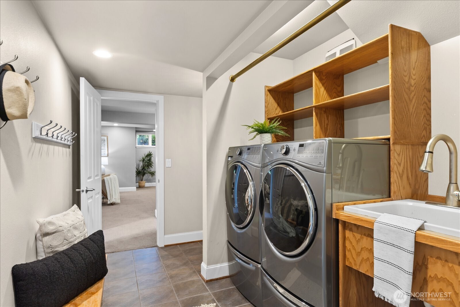 831 Northstream Lane Edmonds, WA 98020 - Photo 34 of 40 a utility room with dryer and washer