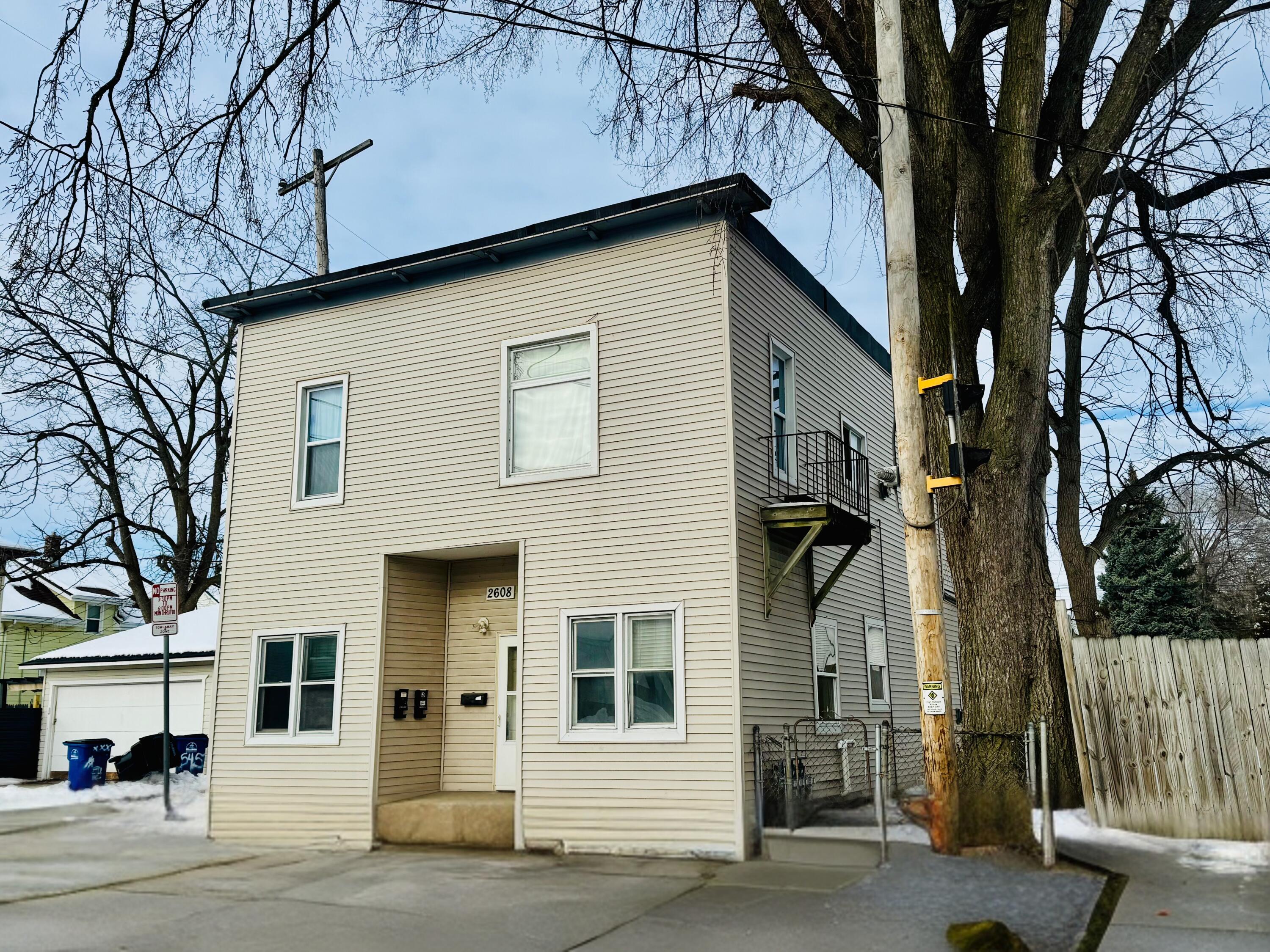 2608 16th Street Racine, WI 53405 - Photo 1 of 8 IMG_2270