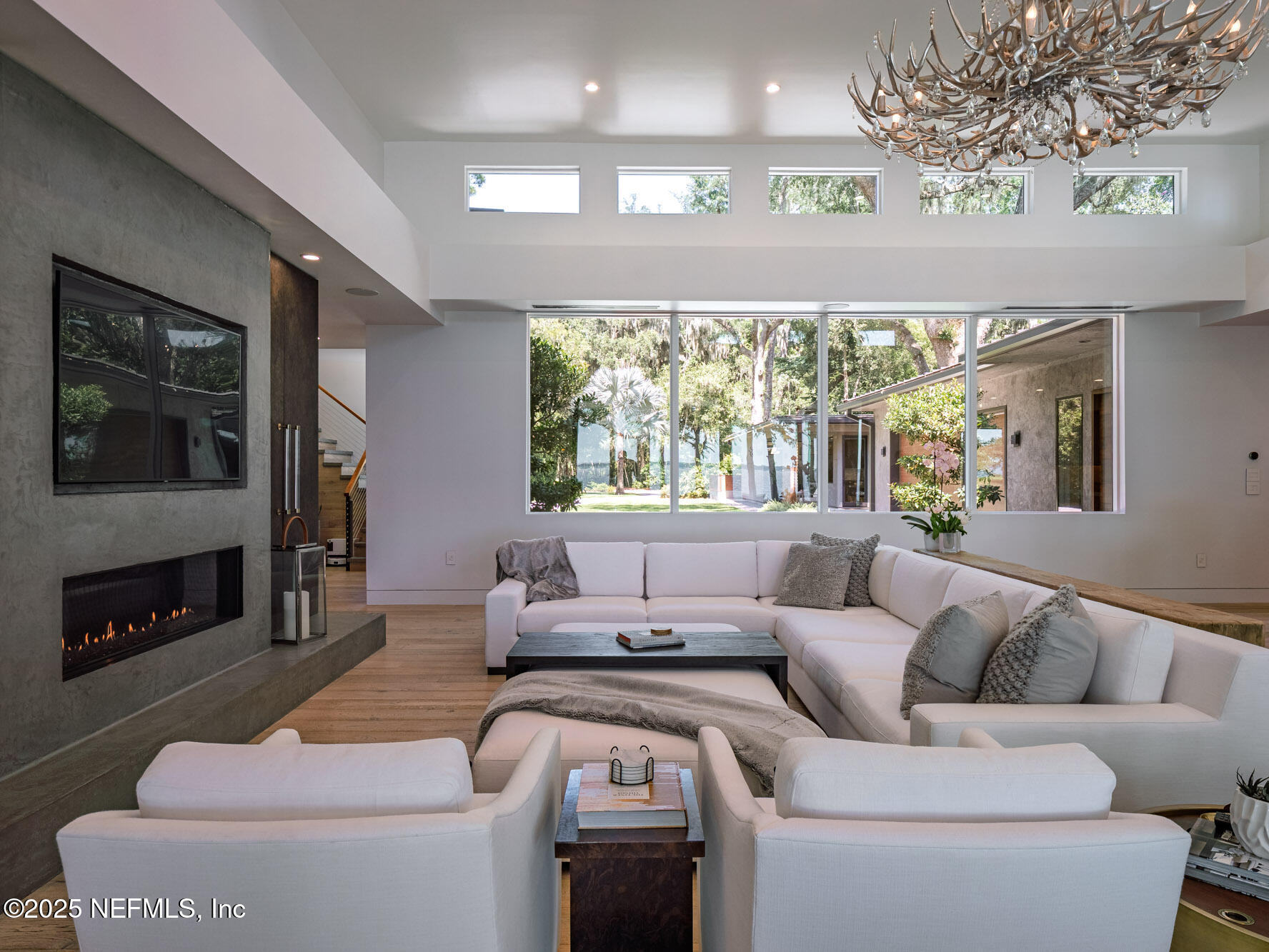 842 Fruit Cove Road St. Johns, FL 32259 - Photo 20 of 100 a living room with furniture and a flat screen tv