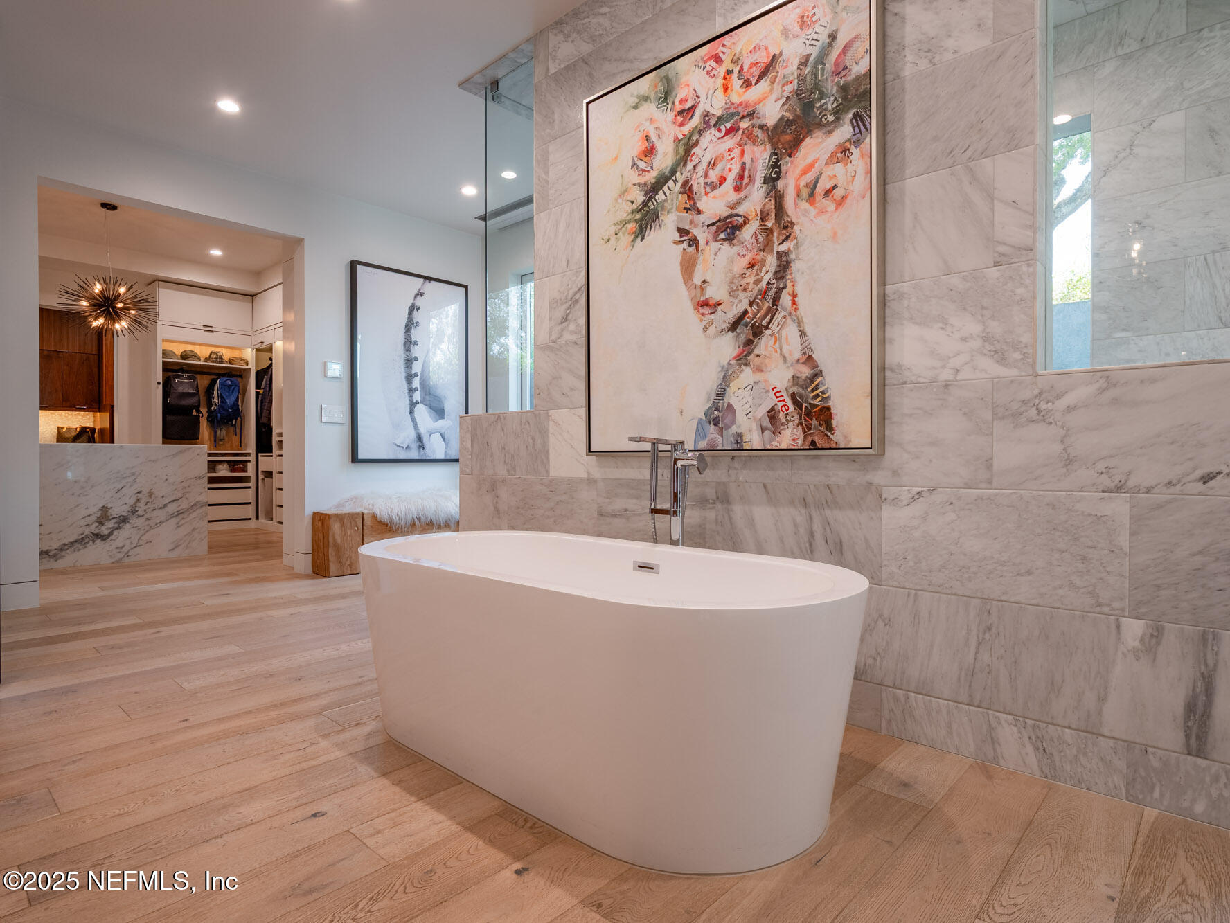 842 Fruit Cove Road St. Johns, FL 32259 - Photo 41 of 100 a spacious bathroom with a bathtub and shower