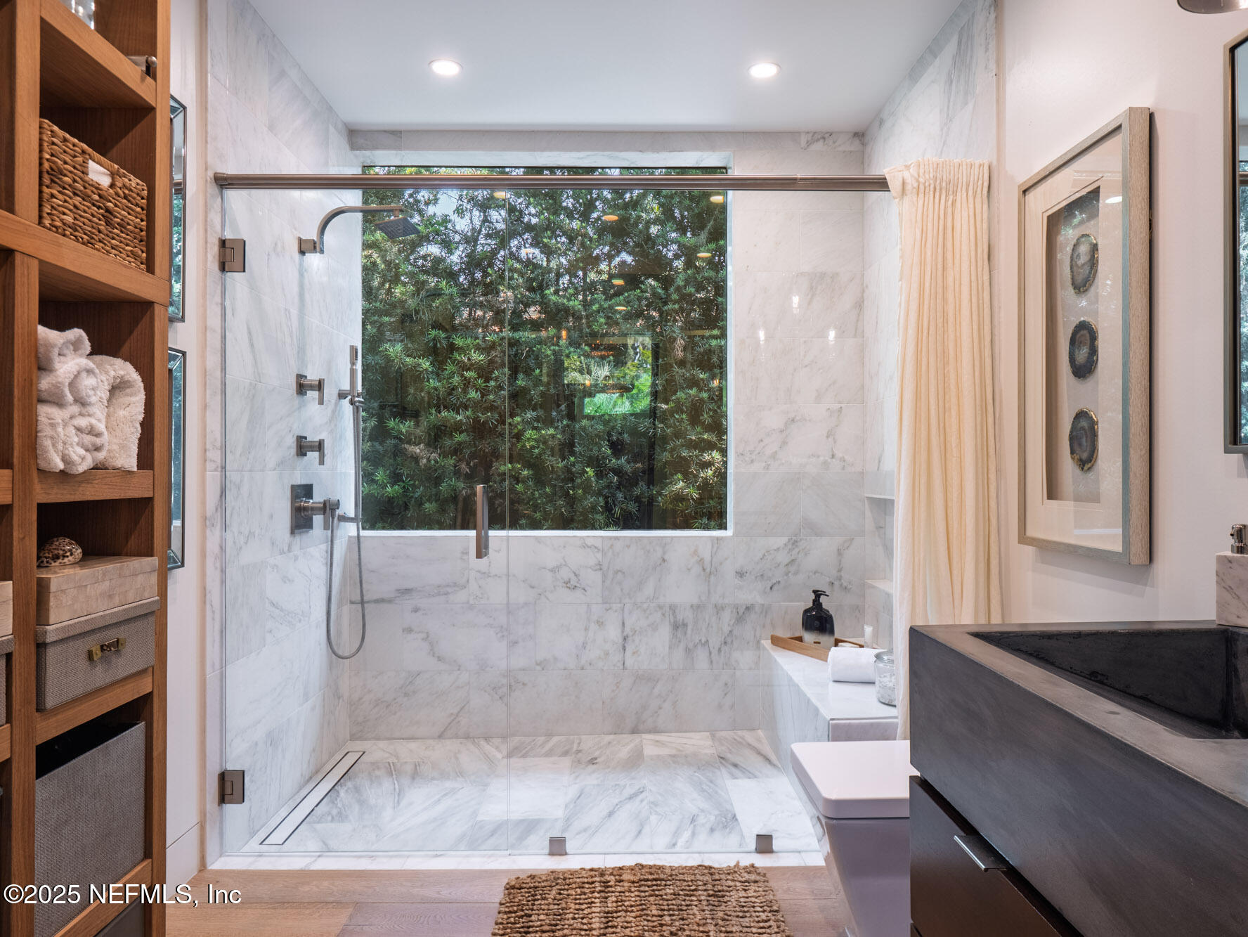 842 Fruit Cove Road St. Johns, FL 32259 - Photo 61 of 100 a bathroom with a bathtub and shower