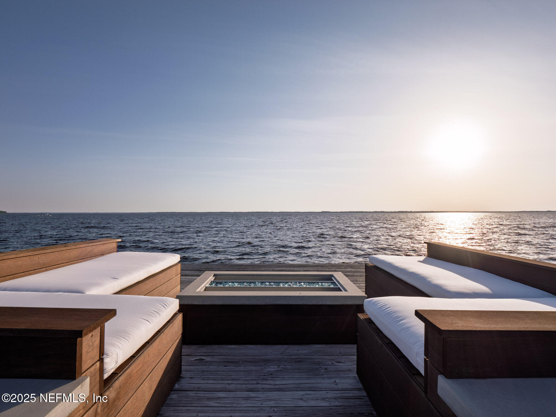 842 Fruit Cove Road St. Johns, FL 32259 - Photo 81 of 100 a terrace with a chair and a stove