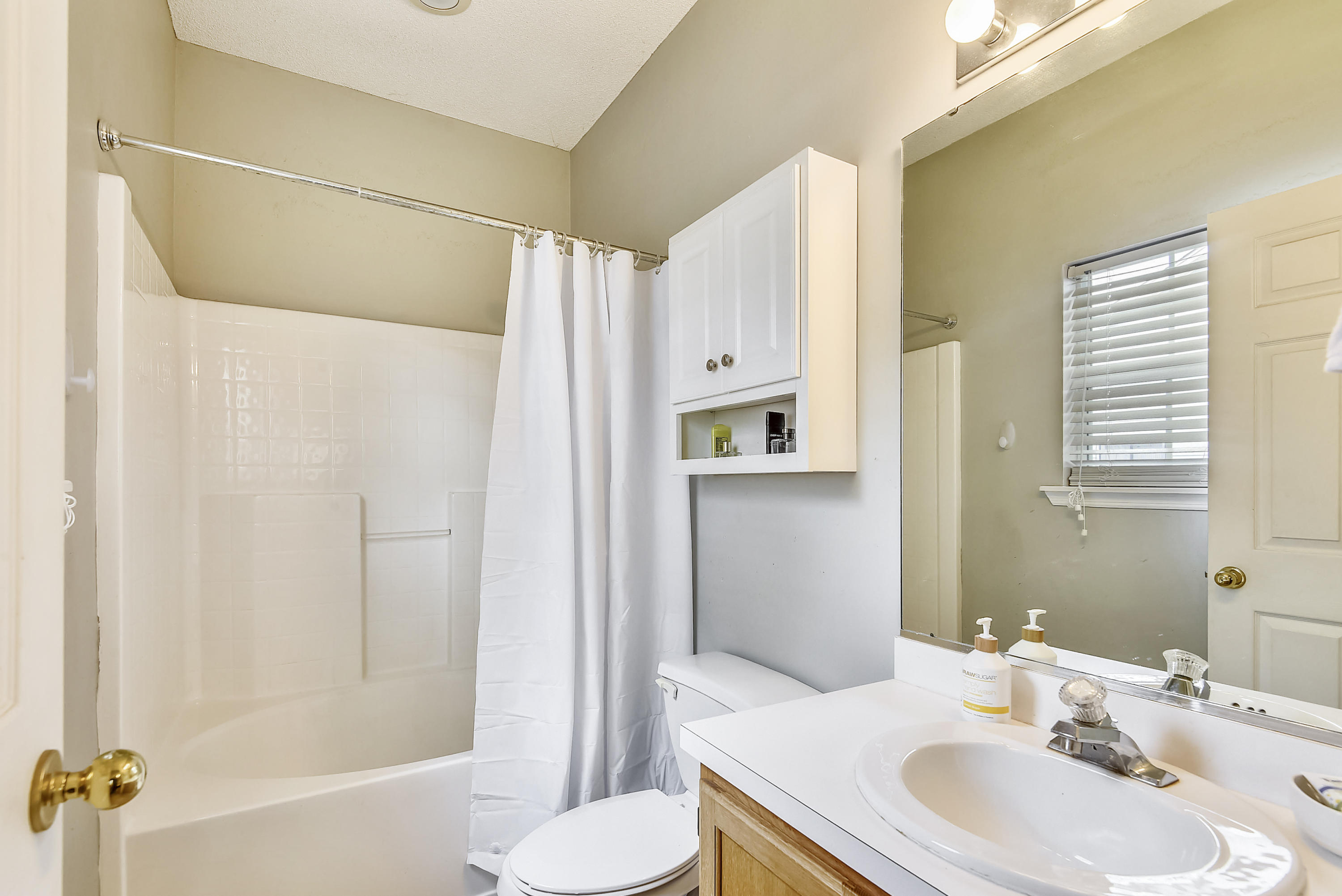 123 Coventry Road Summerville, SC 29486 - Photo 25 of 33 Main Level-Master Bath-DSC8451