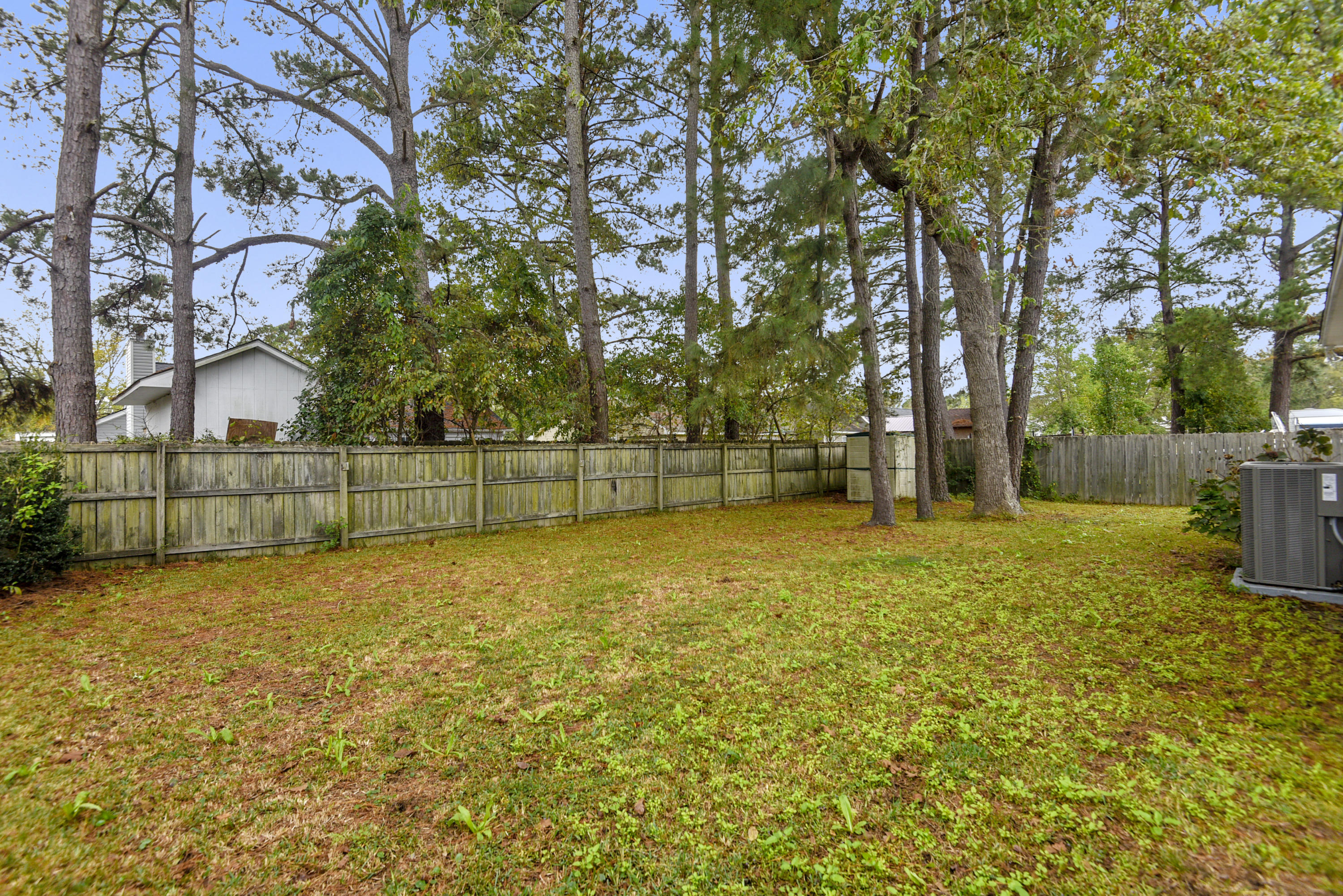 123 Coventry Road Summerville, SC 29486 - Photo 29 of 33 Exterior-Back Yard-DSC8562