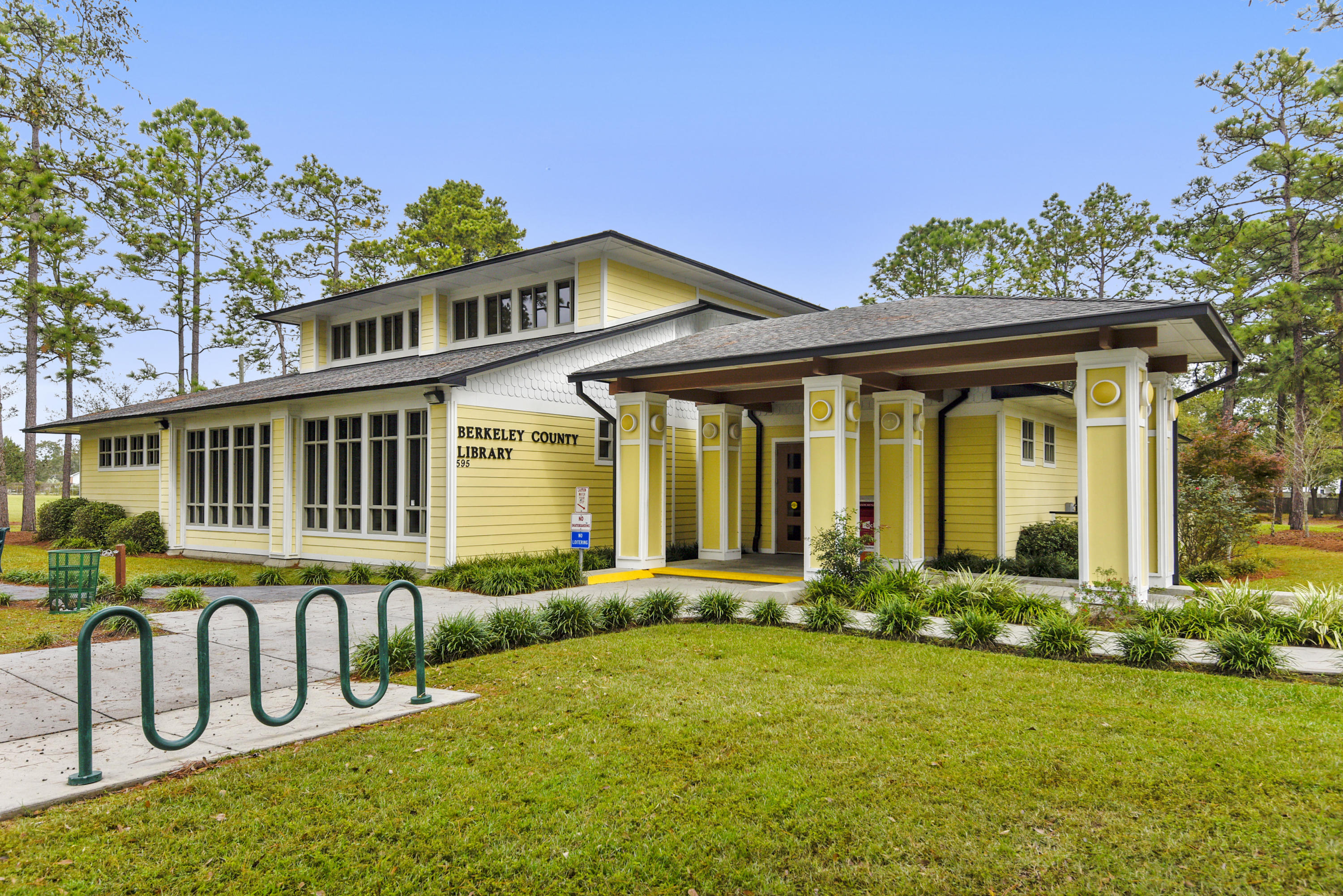 123 Coventry Road Summerville, SC 29486 - Photo 33 of 33 Amenity-Berkeley County Library-DSC8428