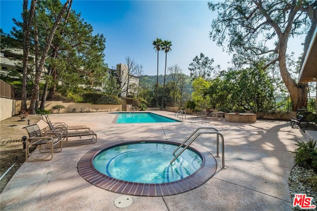 1935 Alpha Road, Unit 321 Glendale, CA 91208 - Photo 11 of 14