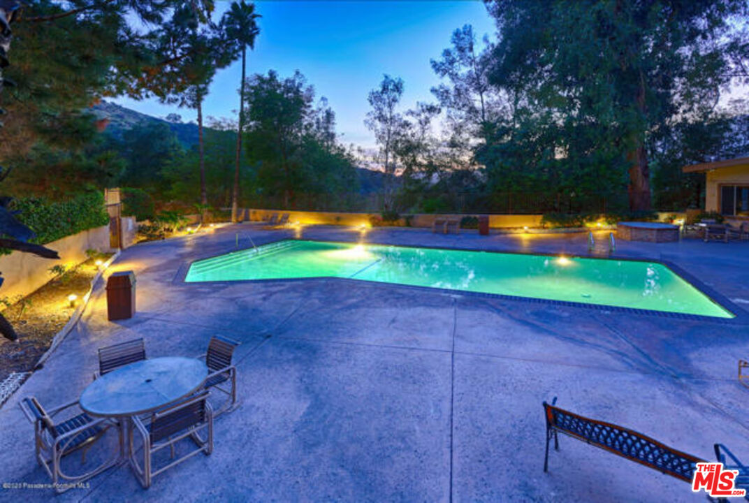 1935 Alpha Road, Unit 321 Glendale, CA 91208 - Photo 13 of 14