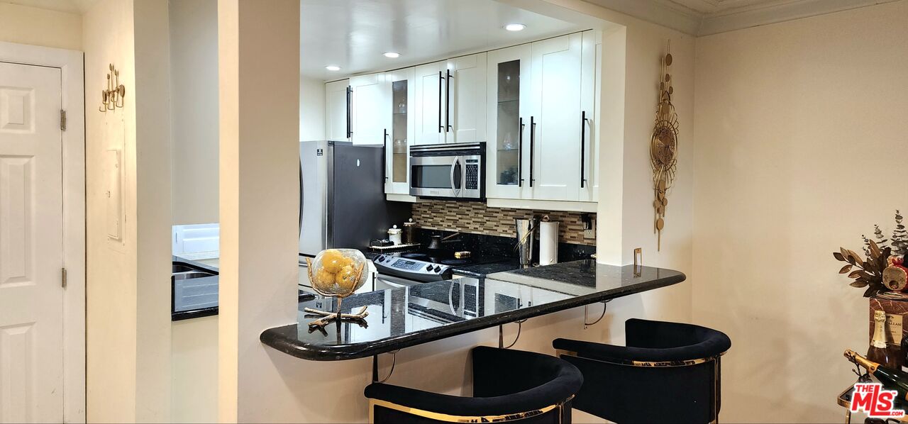 1935 Alpha Road, Unit 321 Glendale, CA 91208 - Photo 5 of 14