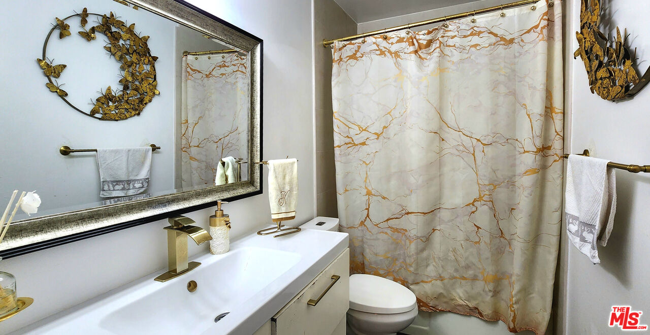 1935 Alpha Road, Unit 321 Glendale, CA 91208 - Photo 10 of 14