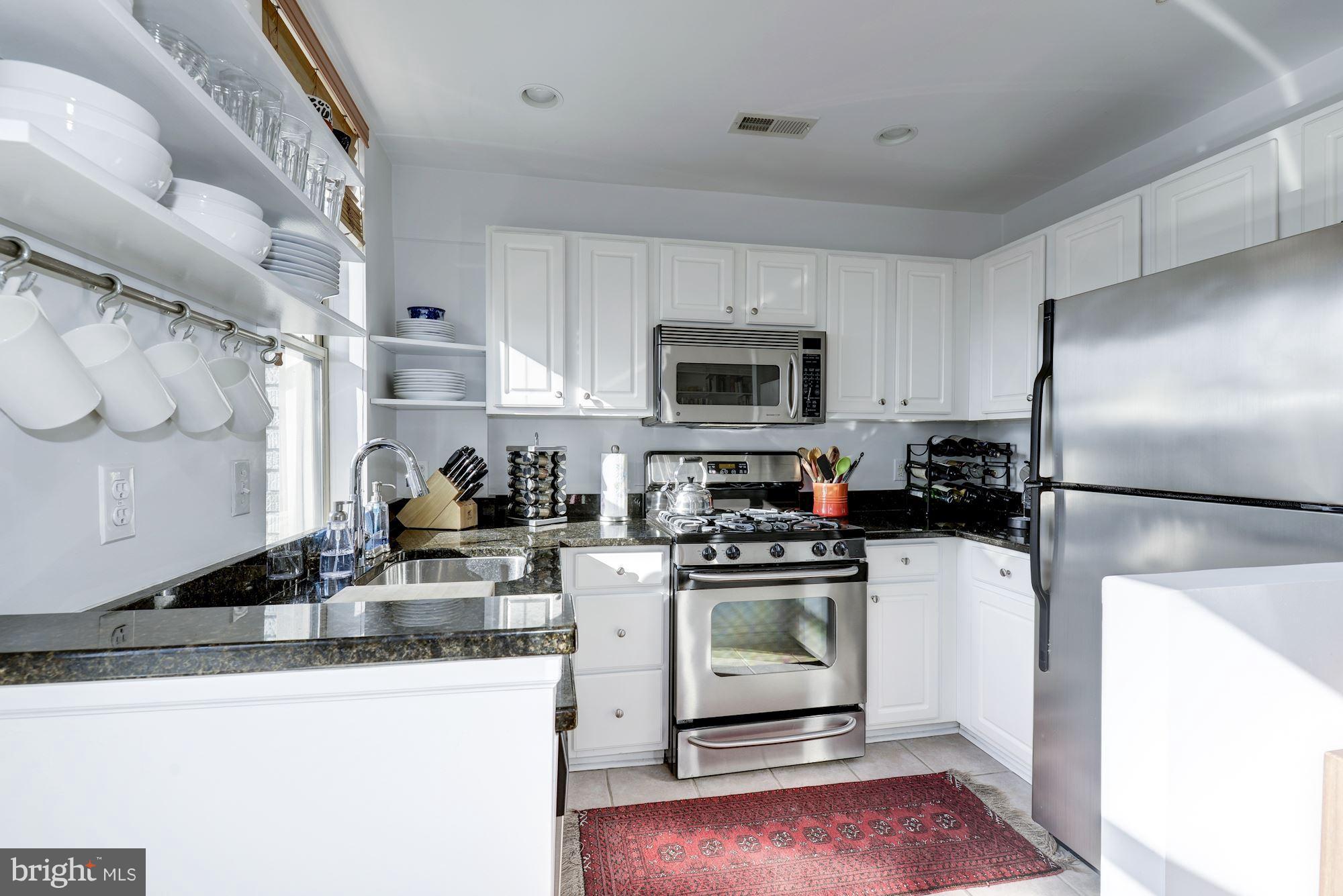 1827 Florida Avenue Northwest, Unit 404 Washington, DC 20009 - Photo 9 of 26 Kitchen