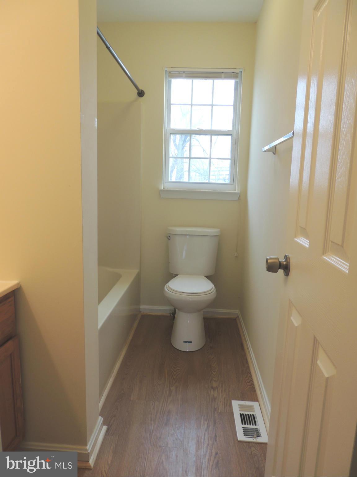 122 Ranson Estates Circle Ranson, WV 25438 - Photo 14 of 22 Bathroom