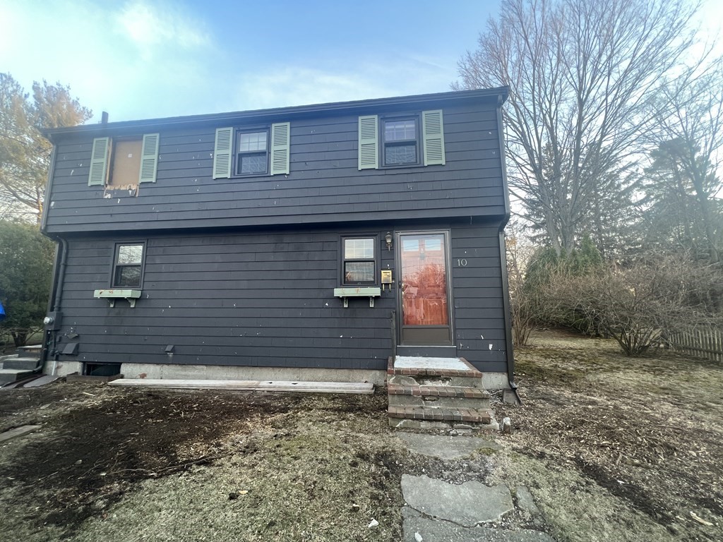 10 Robinson Road, Medford, MA 02155 Compass