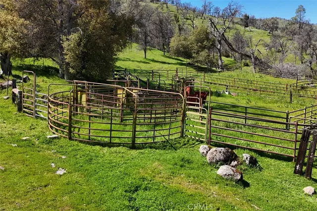 $3,200,000 | 39249 Road 800, Raymond, CA 93653