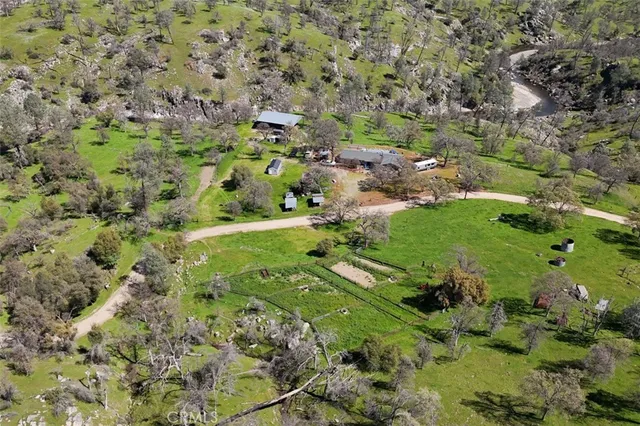 $3,200,000 | 39249 Road 800, Raymond, CA 93653