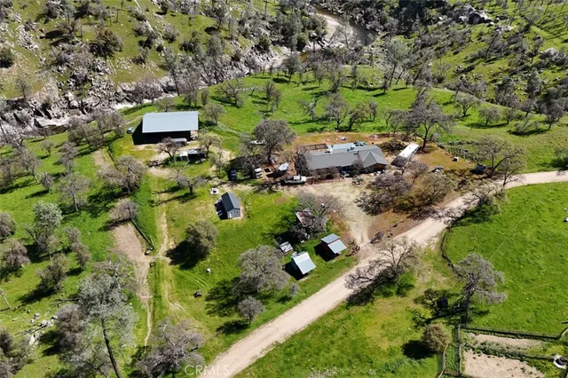 $3,200,000 | 39249 Road 800, Raymond, CA 93653