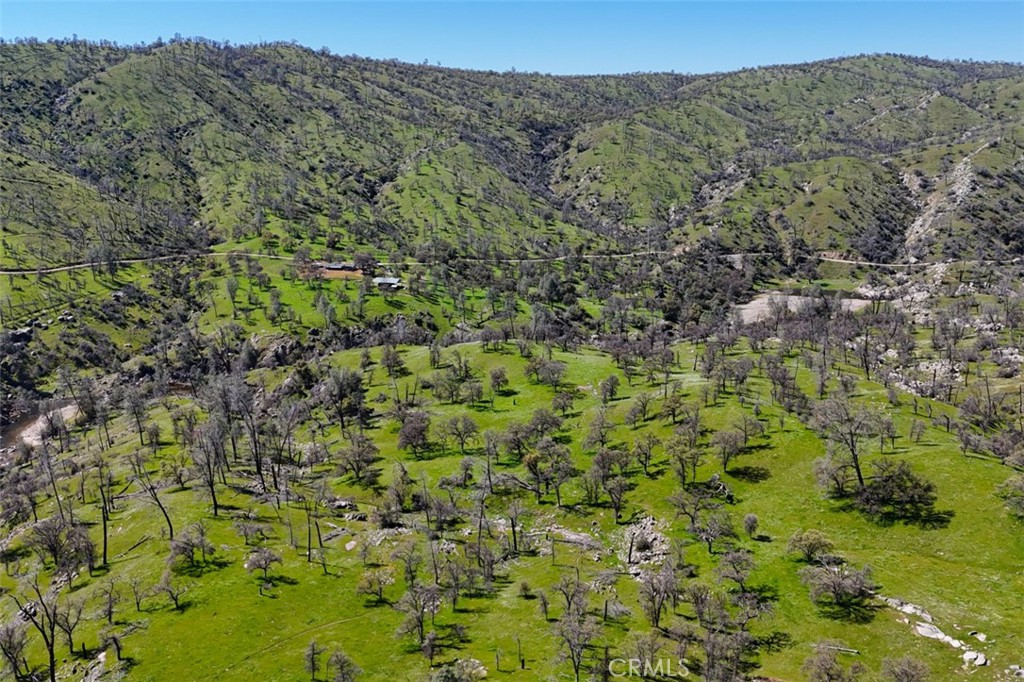 39249 Road 800 Raymond, CA 93653 - Photo 7 of 36