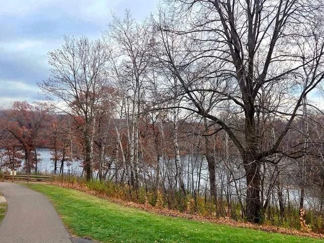 $330,000 | 4595 Horizon Circle, Eagan, MN 55123