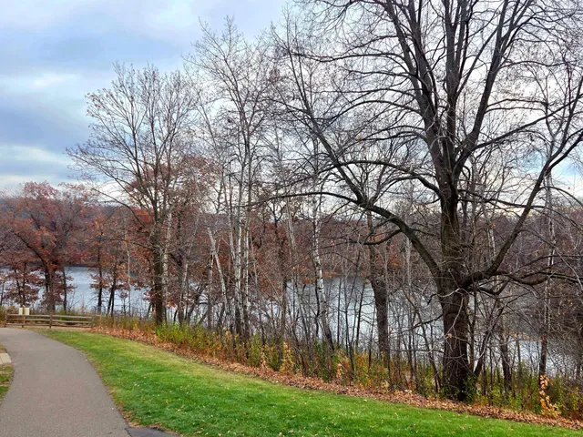 $330,000 | 4595 Horizon Circle, Eagan, MN 55123