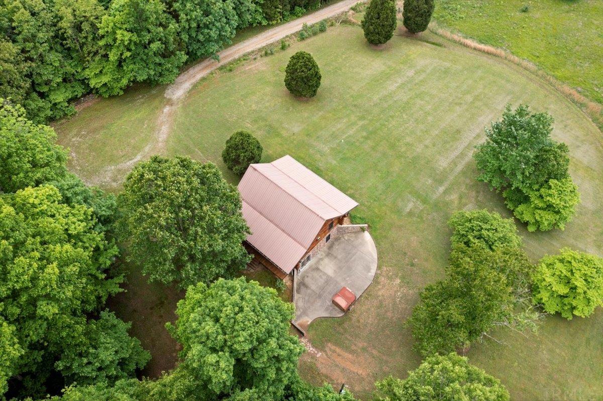 6458 Eckert Road English, IN 47118 - Photo 28 of 33 Gallery Image 28