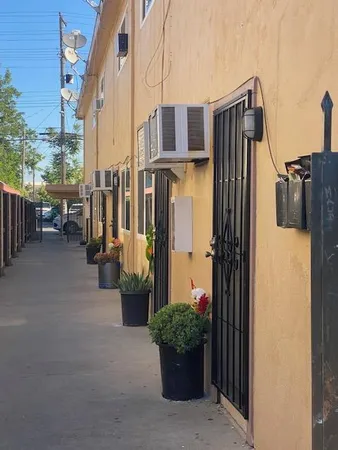 $950,000 | 427 Locust Street, Lodi, CA 95240