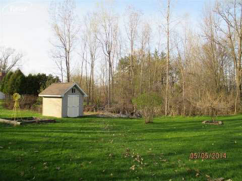 13155 White Lake Road Fenton, MI 48430 - Photo 2 of 15 20400913-1.JPG