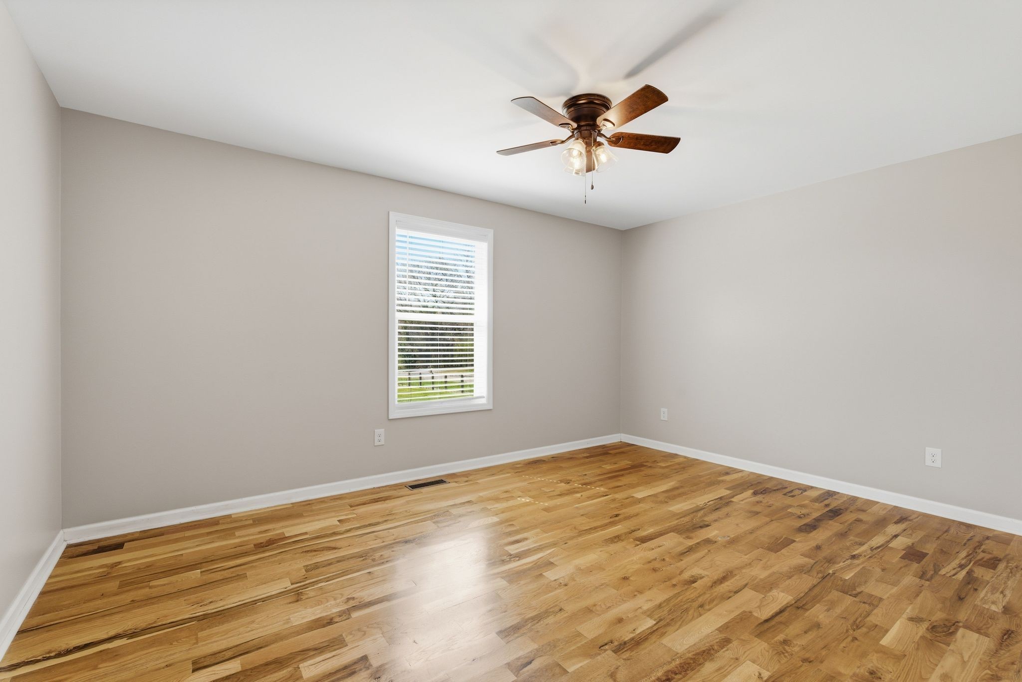 1041 Twin Creek Road Charlotte, TN 37036 - Photo 19 of 66