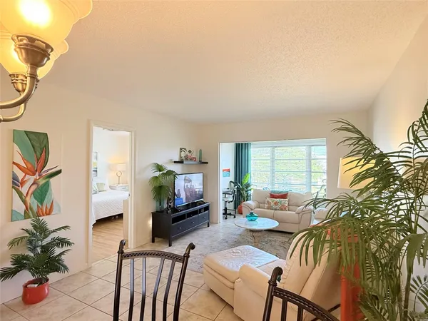 $117,500 | 6650 Royal Palm Boulevard, Unit 311C, Pompano Beach, FL 33063