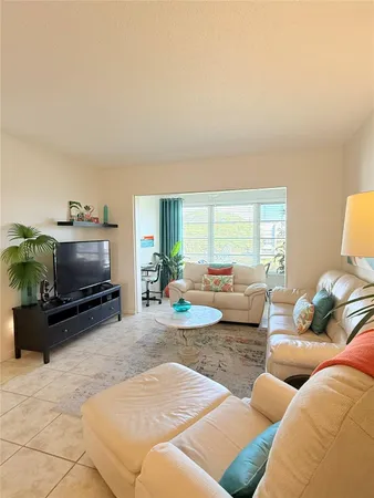 $117,500 | 6650 Royal Palm Boulevard, Unit 311C, Pompano Beach, FL 33063