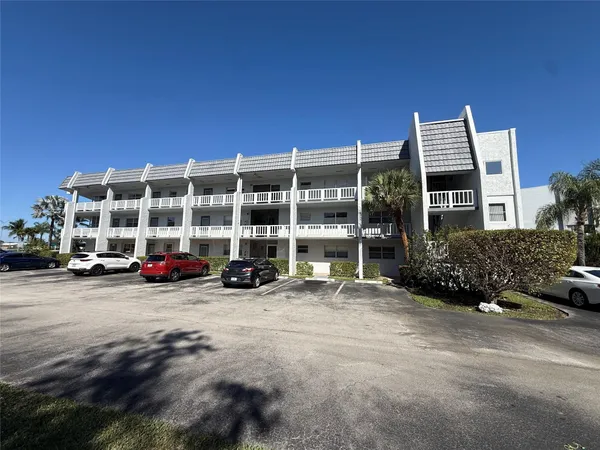 $117,500 | 6650 Royal Palm Boulevard, Unit 311C, Pompano Beach, FL 33063