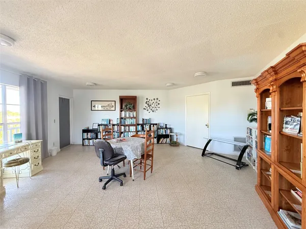$117,500 | 6650 Royal Palm Boulevard, Unit 311C, Pompano Beach, FL 33063