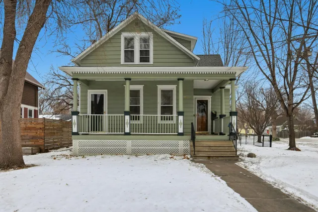 $289,999 | 901 3rd Street North, Fargo, ND 58102