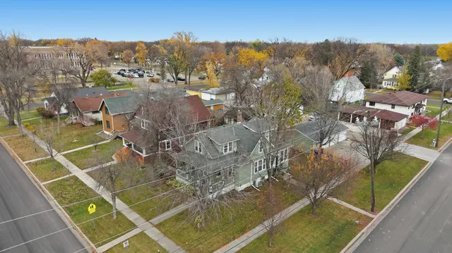 $289,999 | 901 3rd Street North, Fargo, ND 58102