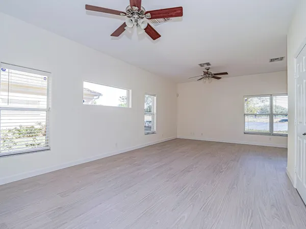 $239,900 | 1834 77th Drive, Unit 1834, Vero Beach, FL 32966