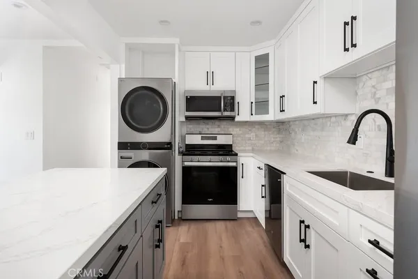 $2,950 | 19952 1/2 Archwood Street, Winnetka, CA 91306