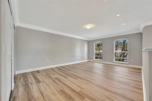 $650,000 | 2115 Valrico Heights Boulevard, Valrico, FL 33594