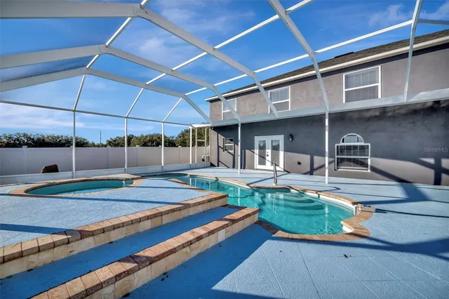 $650,000 | 2115 Valrico Heights Boulevard, Valrico, FL 33594