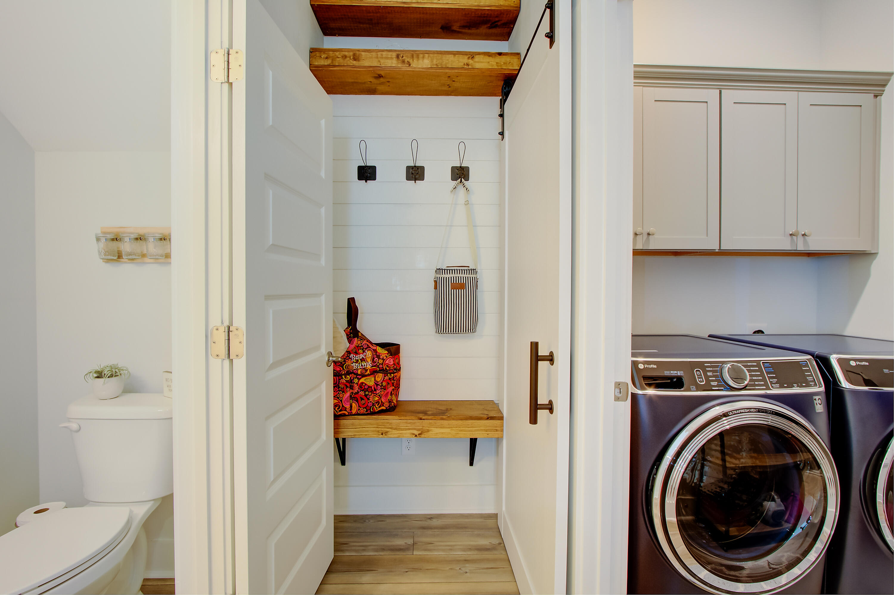 3539 Habenaria Road, Unit 28 Mount Pleasant, SC 29466 - Photo 13 of 32 Alcove to laundry room & half bath