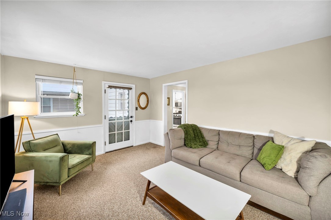 1317 Belrose Road Cleveland, OH 44124 - Photo 9 of 50 View of carpeted living room