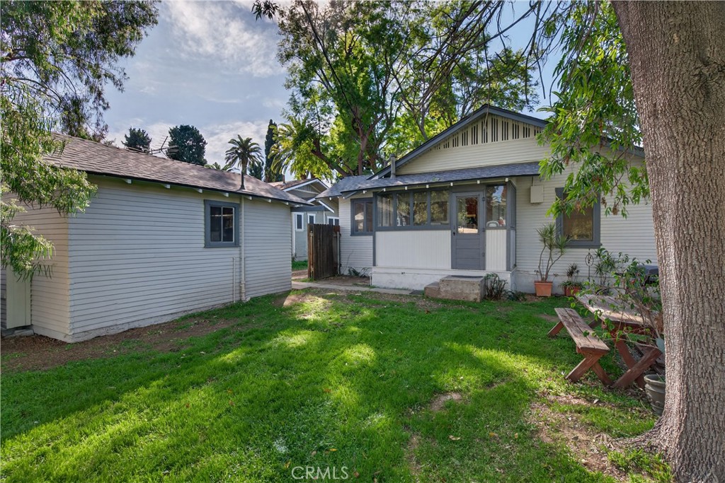 4045 Elmwood Court Riverside, CA 92506 - Photo 14 of 18 Garage and back of house